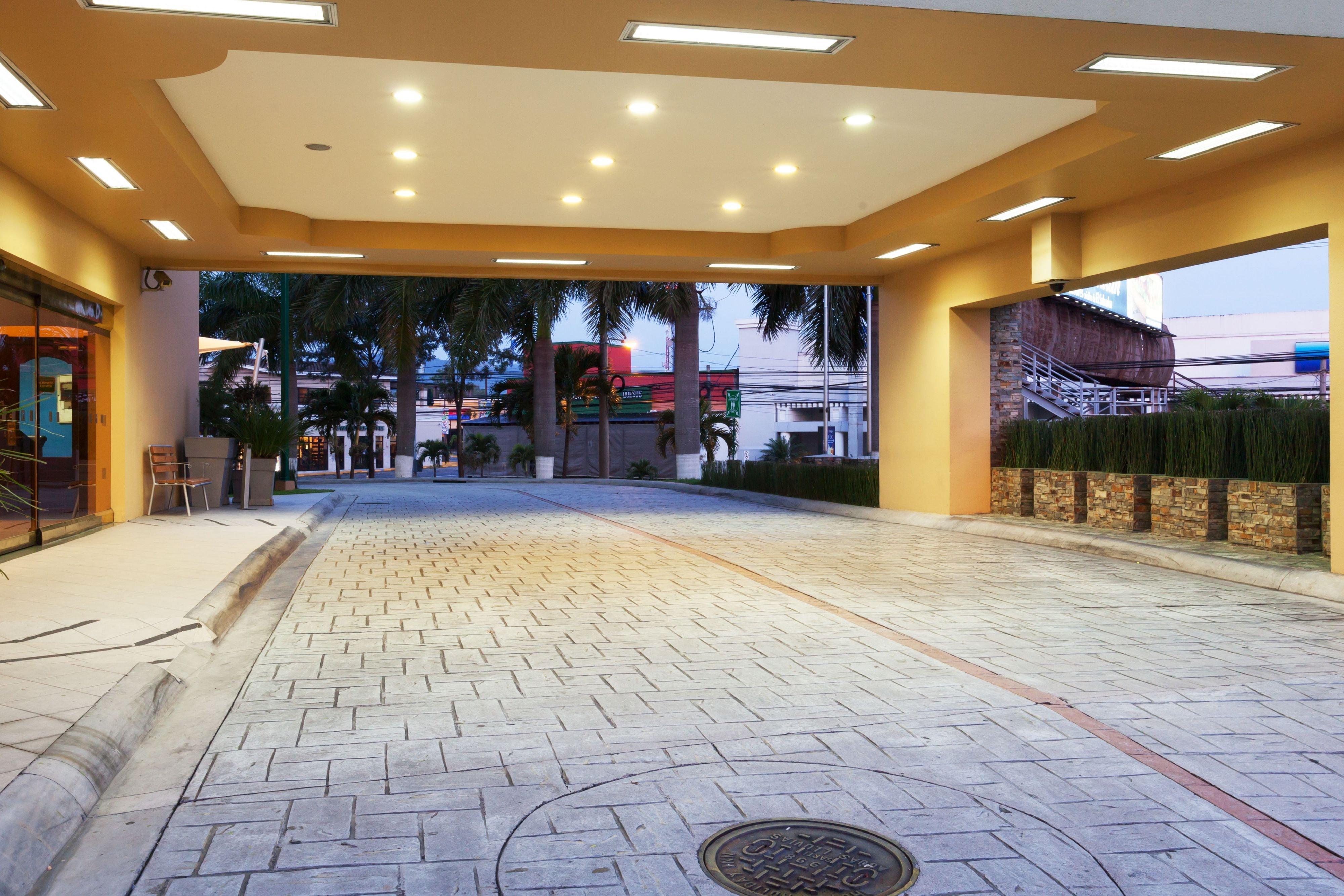 Holiday Inn San Salvador By Ihg Eksteriør billede
